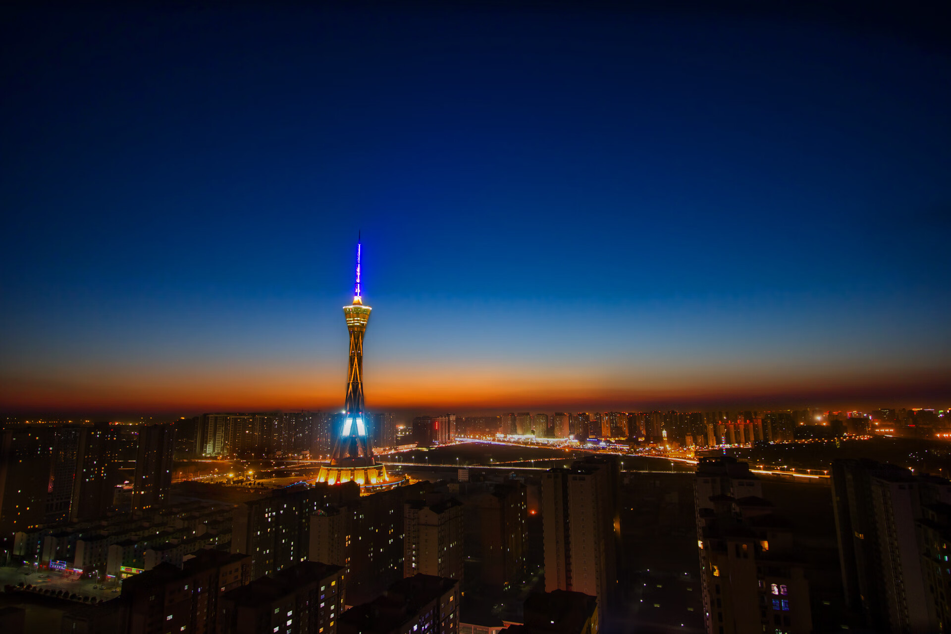 麦肯齐：以超强的爆发力和精准的长传，成为全黑队攻势中的关键人物